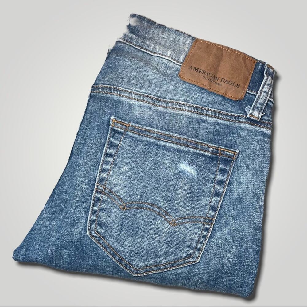 AMERICAN EAGLE SKINNY DISTRESSED LIGHT WASH DENIM JEANS - 28 X 30 - Picture 5 of 9